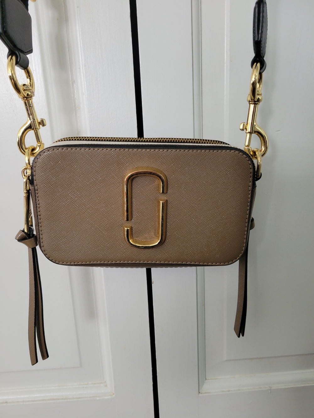 Marc Jacobs Taupe/cream Crossbody Camera Bag with Gold Hardware